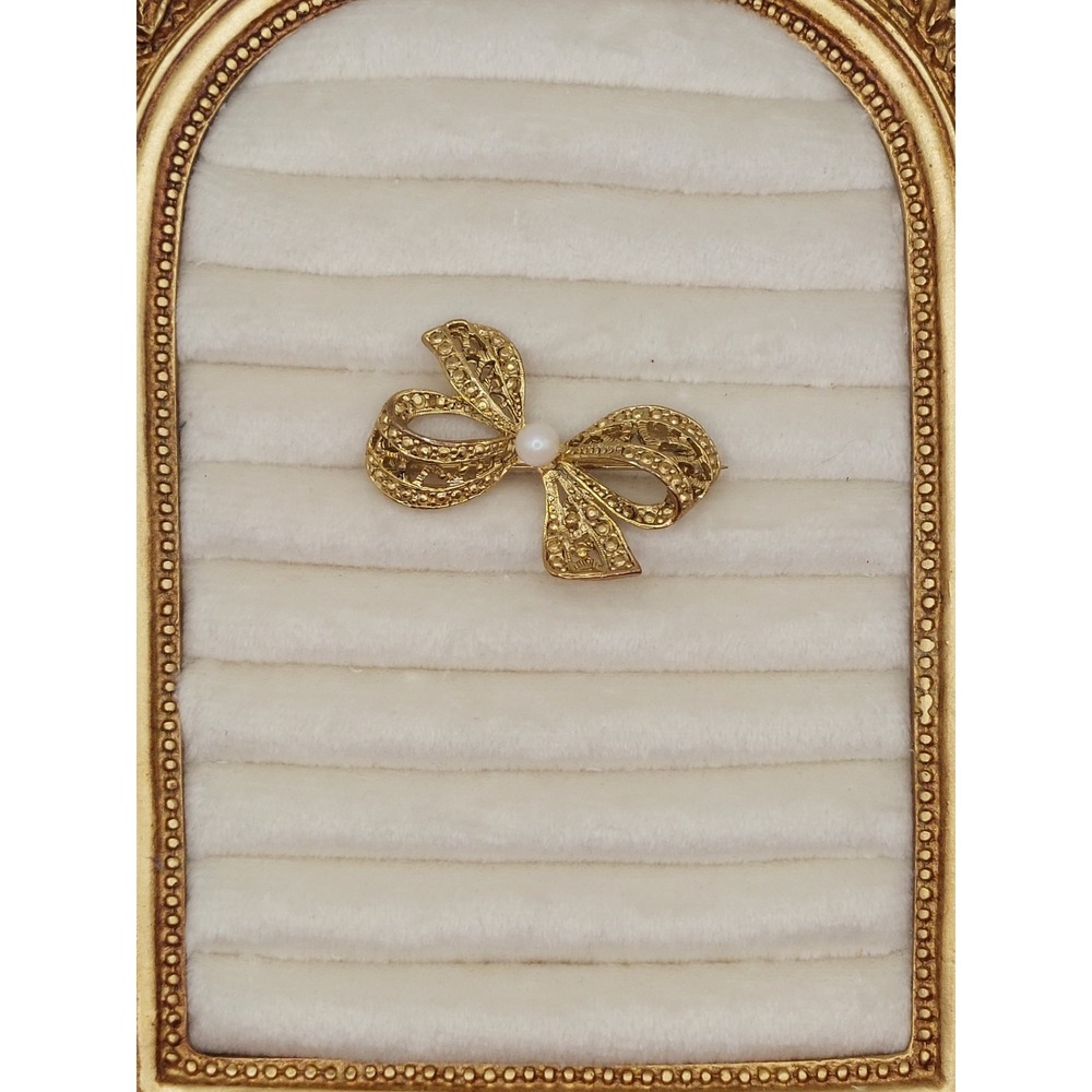 Vintage Gold Tone Ribbon Bow Brooch Faux Pearl Filigree Openwork Romantic MCM - Picture 3 of 10